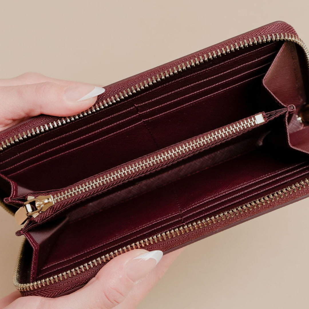 Pratica Saffiano Wallet | Handbags by DORADO