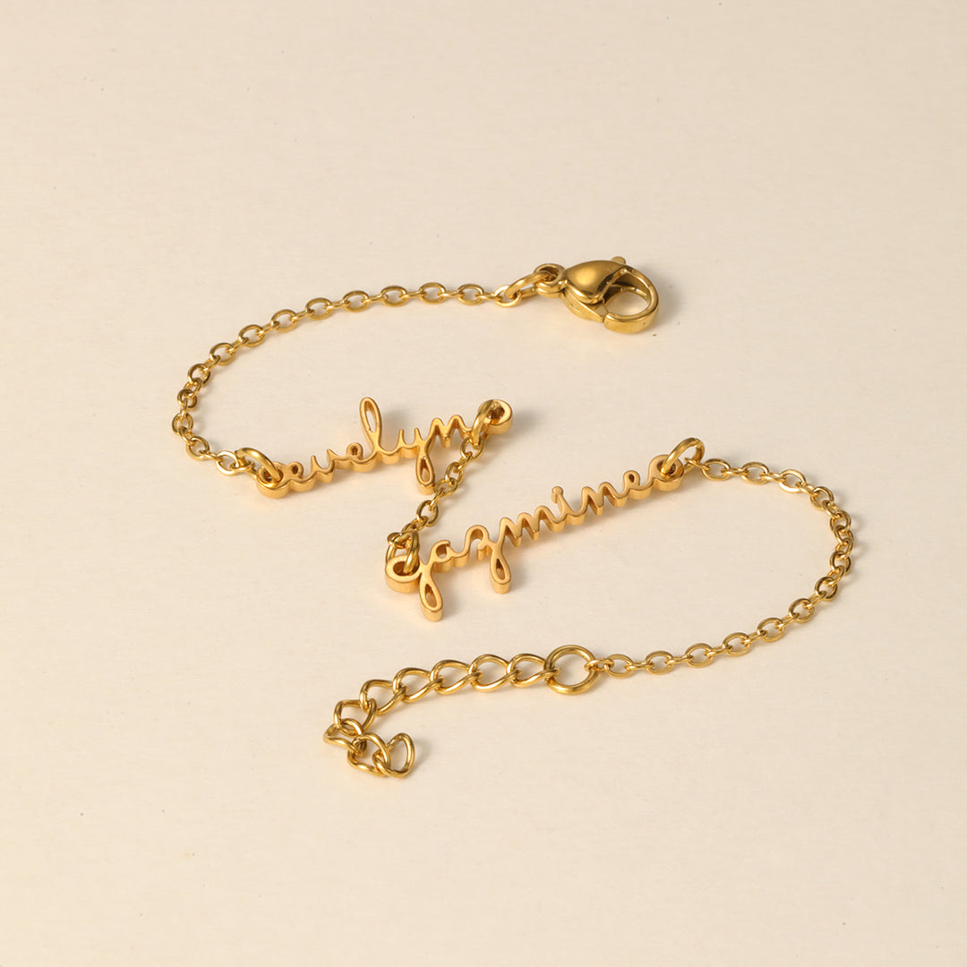 Script Multi Name Bracelet | DORADO