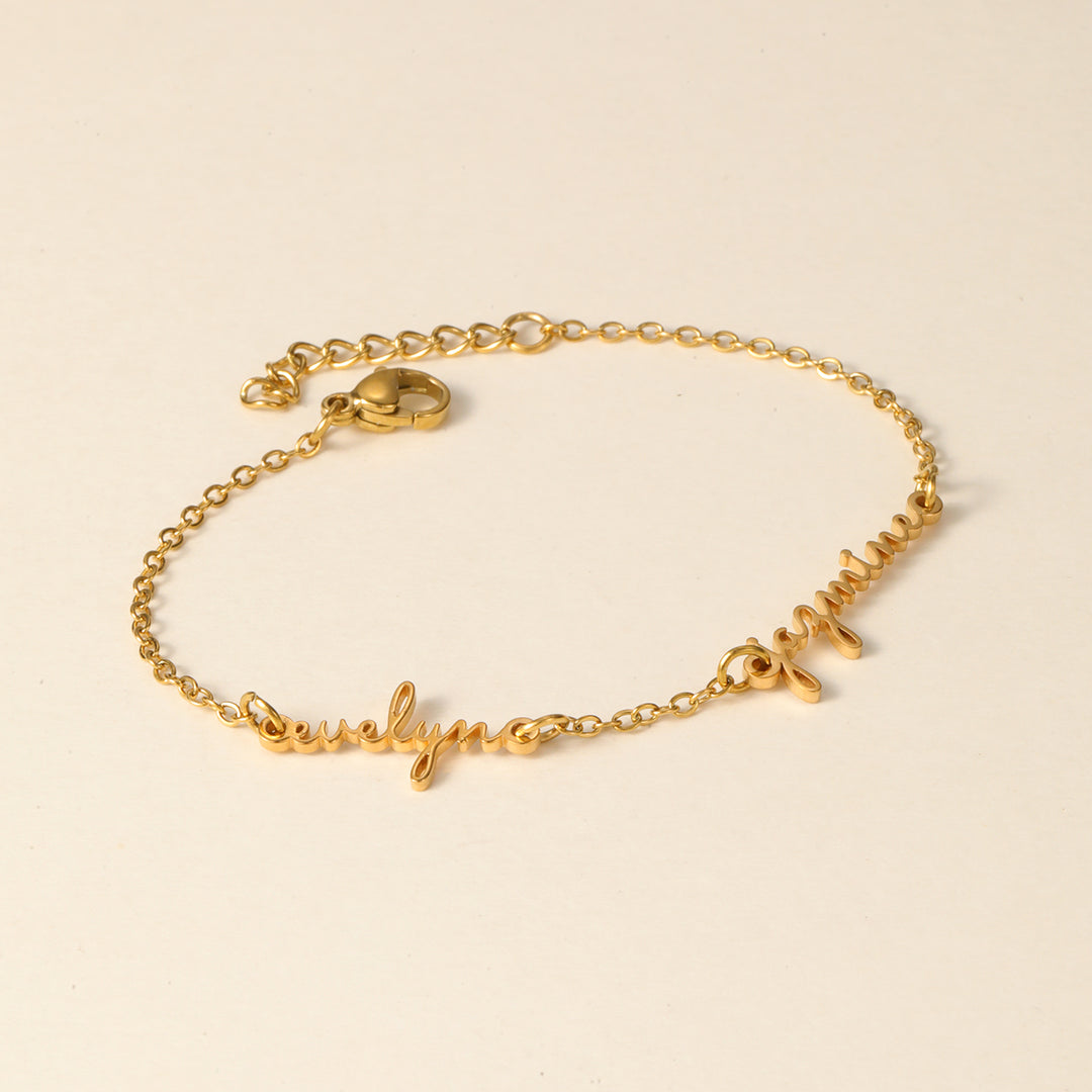 Script Multi Name Bracelet | DORADO