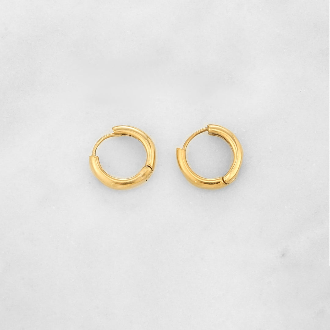 Minimal Huggie Earrings | Earrings by DORADO