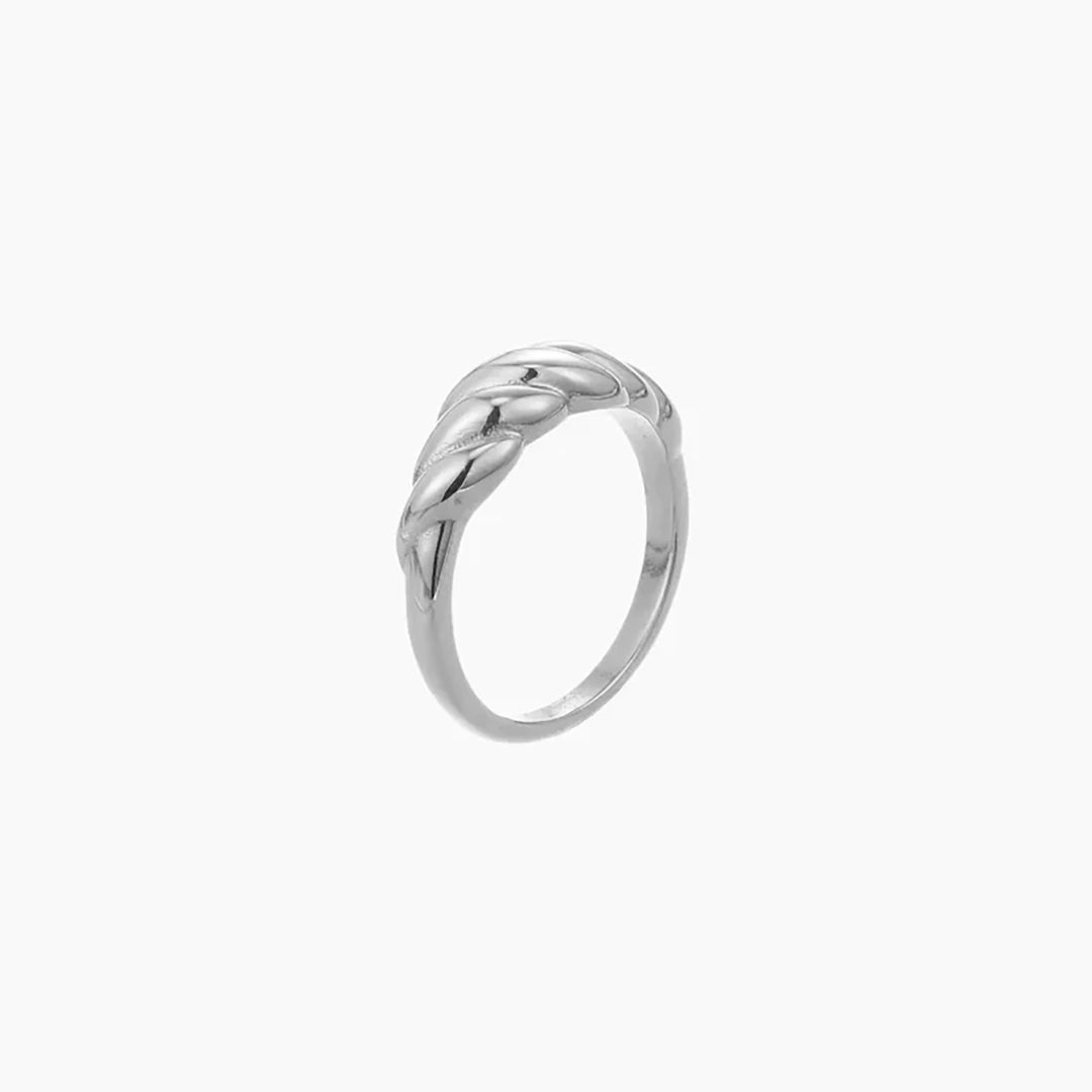 Twisted Ring | DORADO